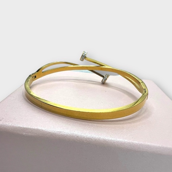 💛Gold & Silver🩶Twisted Stainless Steel Bracelet with Cubic Zirconia Accents/NWOT - Picture 4 of 6